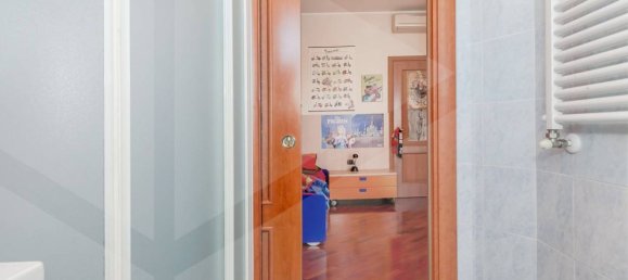 3 rooms Apartment in Milan, Italy No. 241868 37
