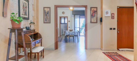 3 rooms Apartment in Milan, Italy No. 241868 10