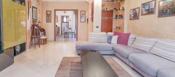 3 rooms Apartment in Milan, Italy No. 241868 6