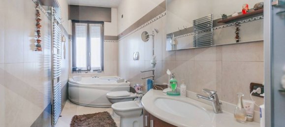 3 rooms Apartment in Milan, Italy No. 241868 39