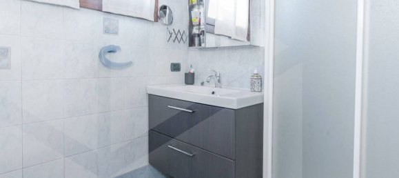 3 rooms Apartment in Milan, Italy No. 241868 36