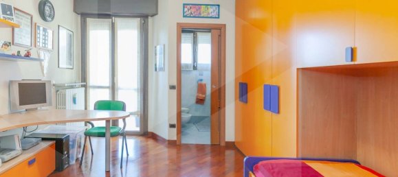 3 rooms Apartment in Milan, Italy No. 241868 27