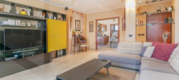 3 rooms Apartment in Milan, Italy No. 241868 7