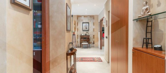 3 rooms Apartment in Milan, Italy No. 241868 20