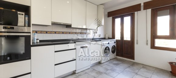 Dúplex de 4 dormitorios en Torrejón de Ardoz, Spain No. 167240 8