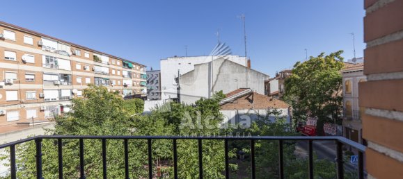 Dúplex de 4 dormitorios en Torrejón de Ardoz, Spain No. 167240 11