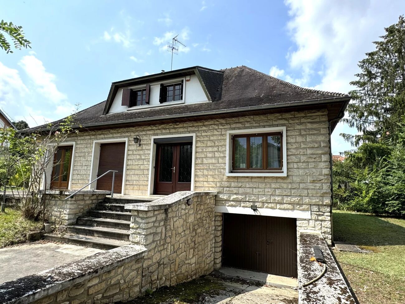 2 Schlafzimmer Haus in Compiegne, France, Nr. 246393