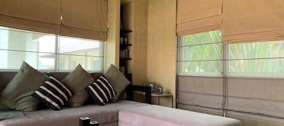 4 bedrooms Cafe / restaurant in Bangkok, Thailand No. 6803 6