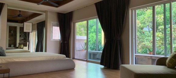 4 bedrooms Cafe / restaurant in Bangkok, Thailand No. 6803 8