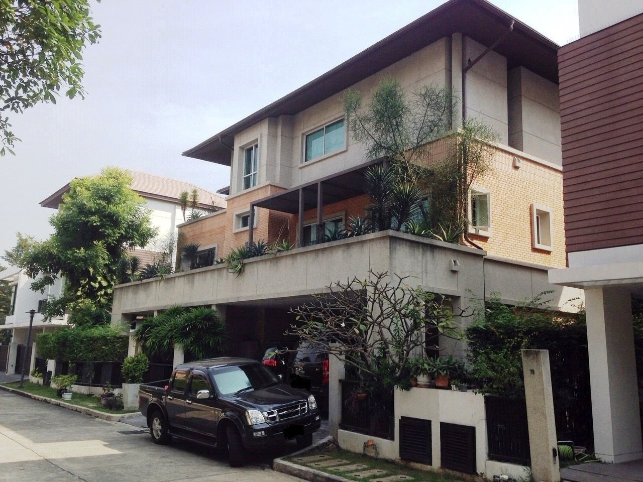 4 bedrooms Cafe / restaurant in Bangkok, Thailand No. 6803