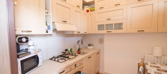 3 rooms Apartment in Saludecio, Italy No. 85450 5