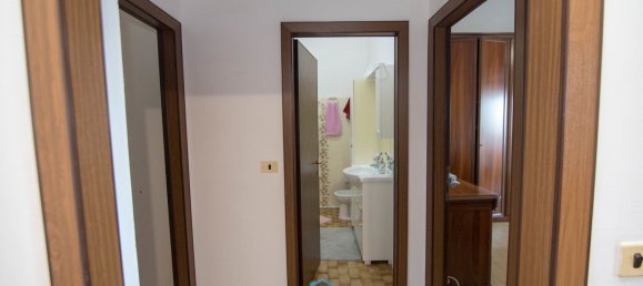 3 rooms Apartment in Saludecio, Italy No. 85450 8
