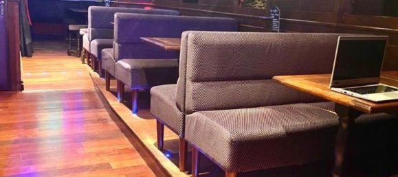 86m² Commercial property in Chantilly, France No. 82627 3