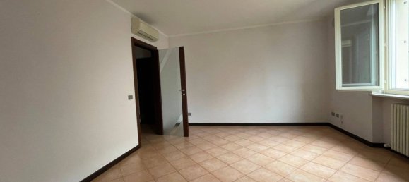 4 bedrooms Apartment in Carpaneto Piacentino, Italy No. 357356 6