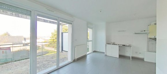 1 bedroom Apartment in Joue-les-Tours, France No. 66911 2