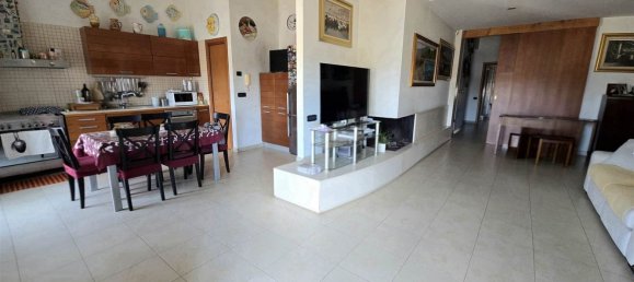 4 bedrooms Apartment in Salerno, Italy No. 348750 2