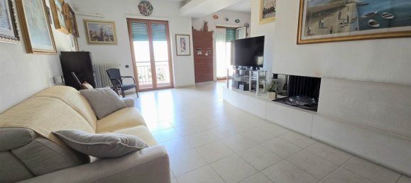 4 bedrooms Apartment in Salerno, Italy No. 348750 11