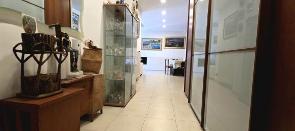 4 bedrooms Apartment in Salerno, Italy No. 348750 3