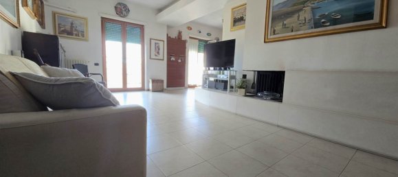 4 bedrooms Apartment in Salerno, Italy No. 348750 10