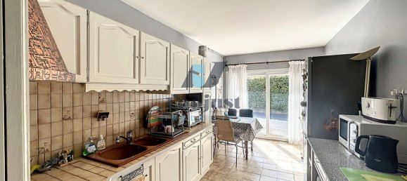 4 bedrooms House in Chartrettes, France No. 332371 6