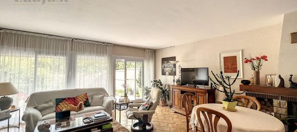 4 bedrooms House in Chartrettes, France No. 332371 3