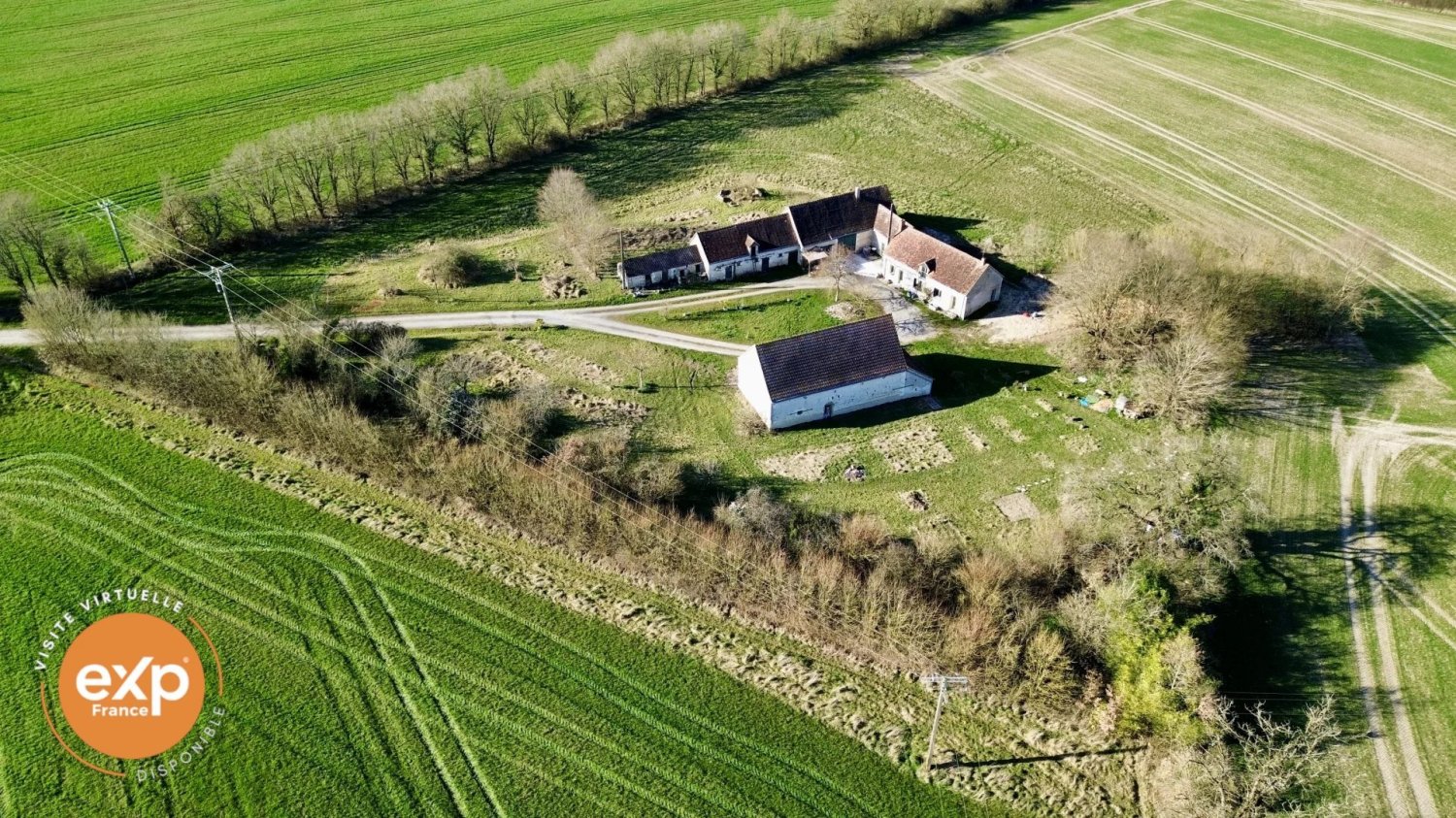 3 bedrooms Castles in Bridore, France No. 241418