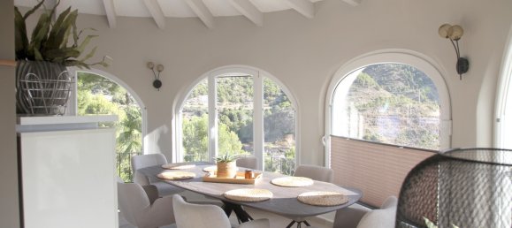 4 Schlafzimmer Villa in Calpe, Spain, Nr. 9118 13