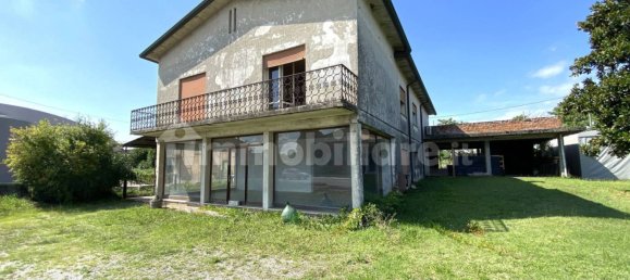 3 bedrooms Villa in Cittadella, Italy No. 359433 2