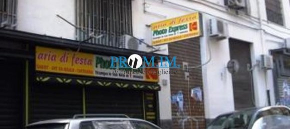 300m² Commercial property in Naples, Italy No. 317254 3