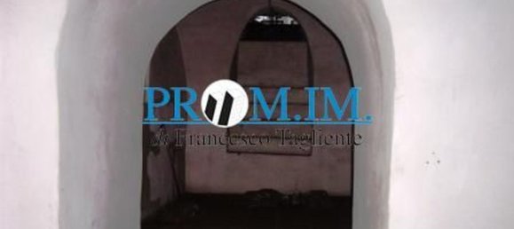 300m² Commercial property in Naples, Italy No. 317254 17