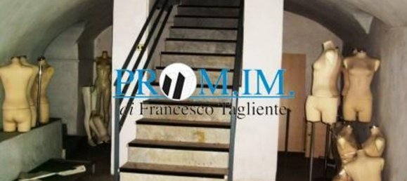 300m² Commercial property in Naples, Italy No. 317254 16