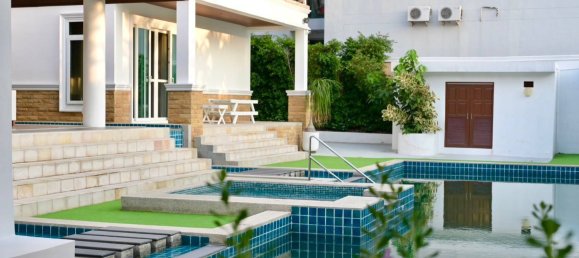 5 bedrooms Villa for sale in Pattaya, Chonburi, Eastern Thailand, Thailand № 60161 3