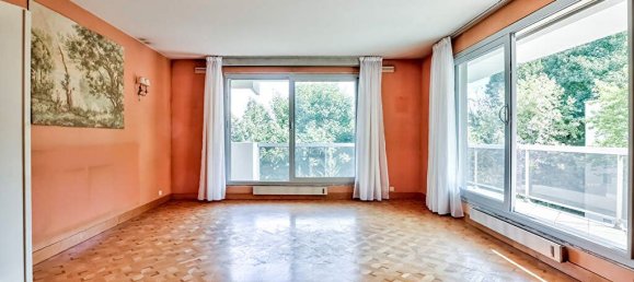 2 Schlafzimmer Wohnung in Suresnes, France, Nr. 165011 3