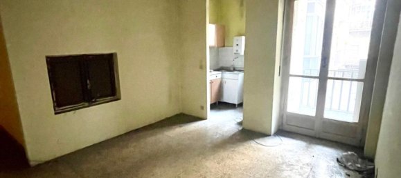 2 rooms Apartment in Turin, Italy No. 277902 4