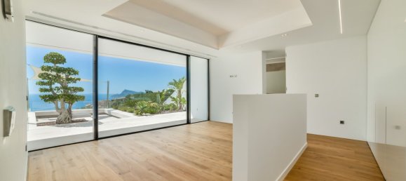 5 bedrooms Villa in Altea, Spain No. 11863 13