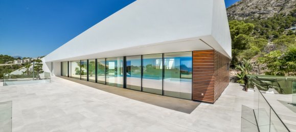 5 bedrooms Villa in Altea, Spain No. 11863 6