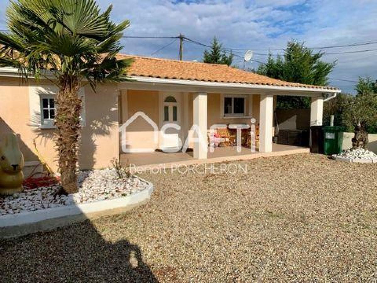 2 bedrooms House in Pessac, France No. 5815