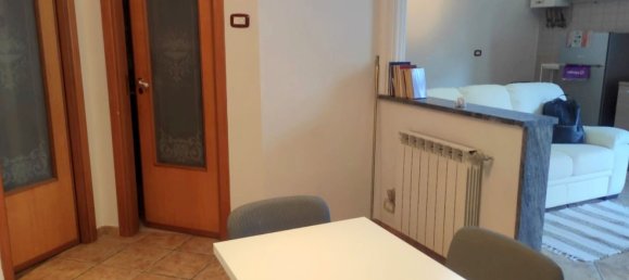 3 Schlafzimmer Wohnung in Naples, Italy, Nr. 339419 8