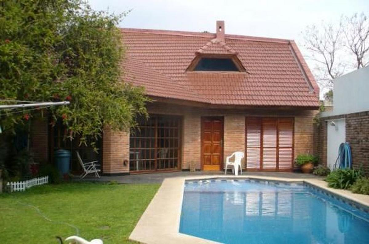 Casa T5 em Tres de Febrero, Argentina N.º 5203