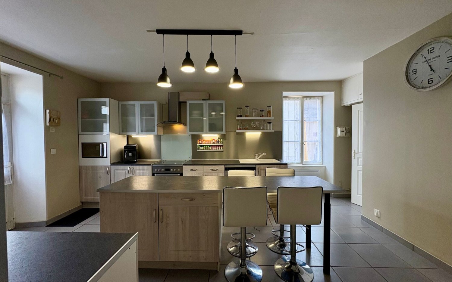 6غرفة منزل في Brigueil-le-Chantre, France رقم 338075