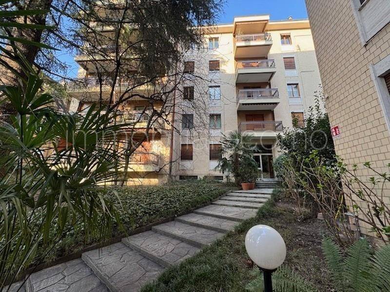 Apartamento de 1 dormitorio en Como, Italy No. 271439