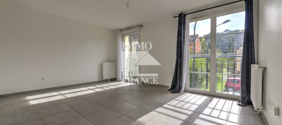 1 bedroom Apartment in Saint-Ouen-l'Aumone, France No. 177739 2