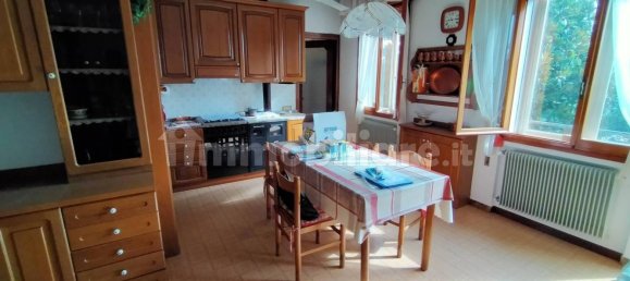 3 Schlafzimmer Villa in Arcade, Italy, Nr. 179170 4