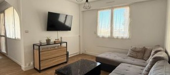 2 Schlafzimmer Wohnung in Laval, France, Nr. 306385 2