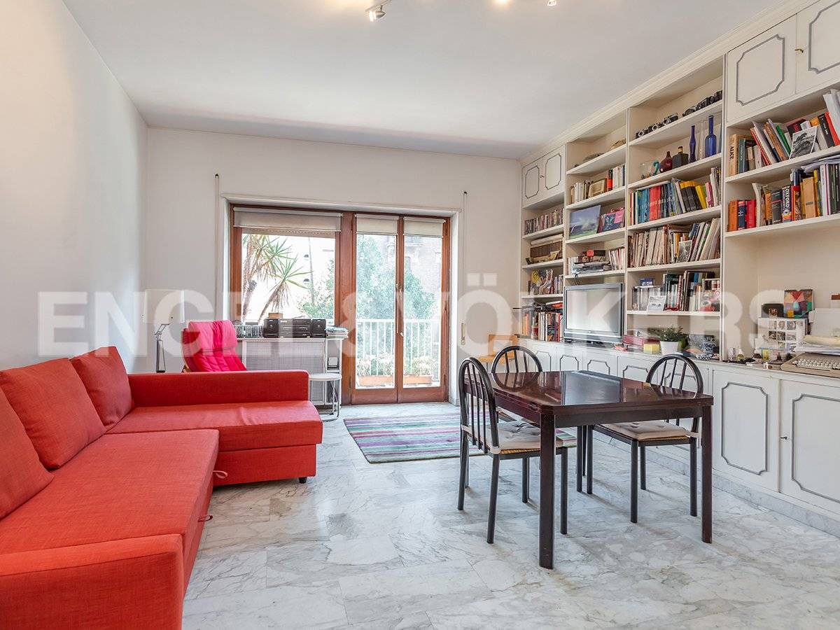 2 bedrooms Apartment in Rome, Italy No. 126285