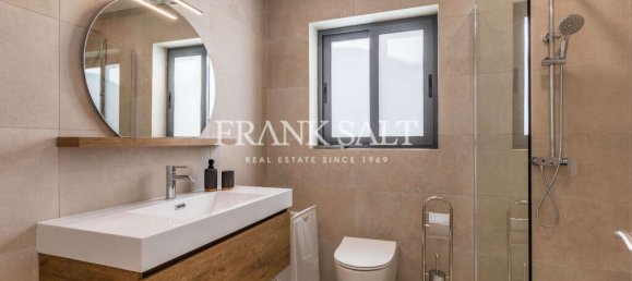 1 bedroom Penthouse in Gzira, Malta No. 4699 8