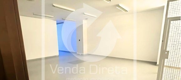 341m² Commercial property in Figueira da Foz, Portugal No. 252022 11