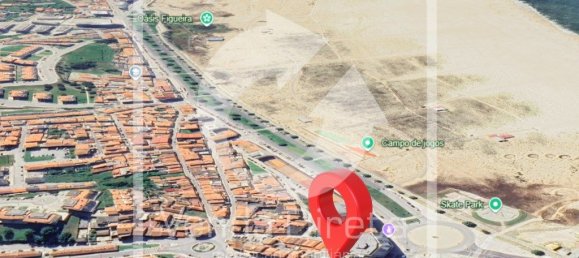 341m² Commercial property in Figueira da Foz, Portugal No. 252022 4