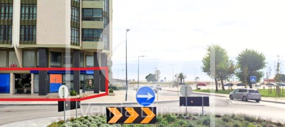 341m² Commercial property in Figueira da Foz, Portugal No. 252022 3