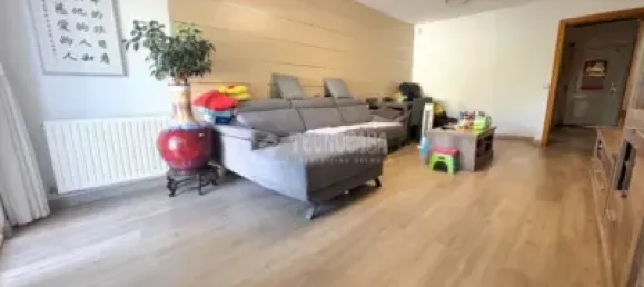 4 غرف نوم شقة في Parla, Spain رقم 178824 3